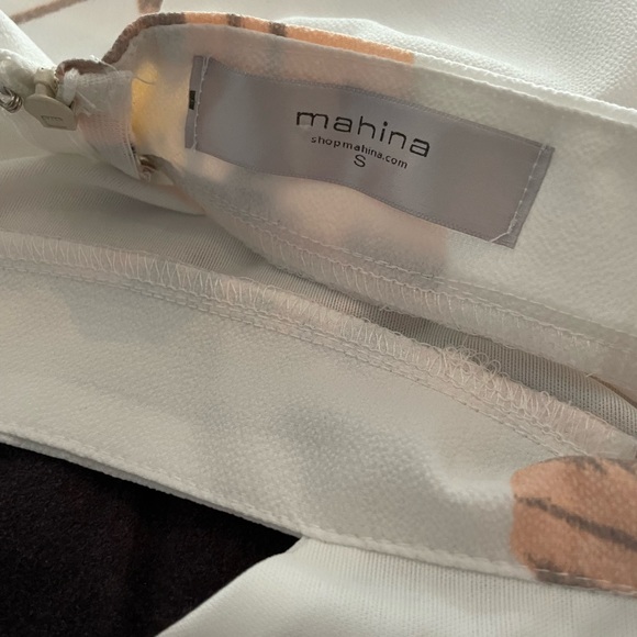 Mahina S white floral mini dress w/ cut outs - Picture 5 of 6